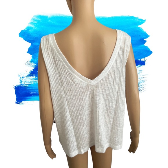 Button Front Tank - Picture 2 of 5